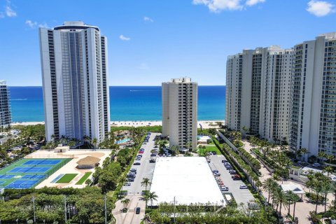 Condo in Riviera Beach, Florida, 2 bedrooms  № 2175706 - photo 29