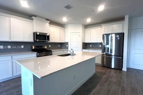Townhouse in Loxahatchee Groves, Florida 4 bedrooms, 214.7 sq.m. № 2084031 - photo 7