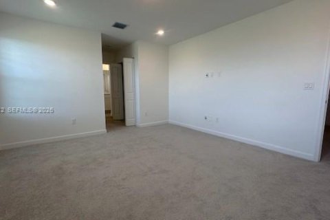 Townhouse in Loxahatchee Groves, Florida 4 bedrooms, 214.7 sq.m. № 2084031 - photo 17