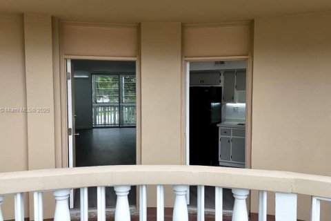 Снять в аренду кондоминиум в Норт-Майами, Флорида 1 спальня, 74.97м2, № 1964472 - фото 2