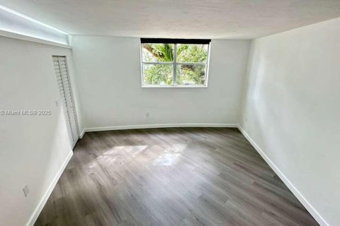 Снять в аренду кондоминиум в Норт-Майами, Флорида 1 спальня, 74.97м2, № 1964472 - фото 11