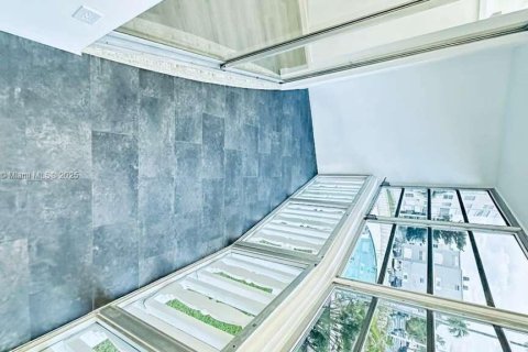 Снять в аренду кондоминиум в Норт-Майами, Флорида 1 спальня, 74.97м2, № 1964472 - фото 27