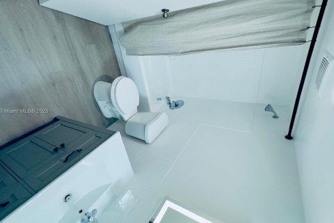 Снять в аренду кондоминиум в Норт-Майами, Флорида 1 спальня, 74.97м2, № 1964472 - фото 26