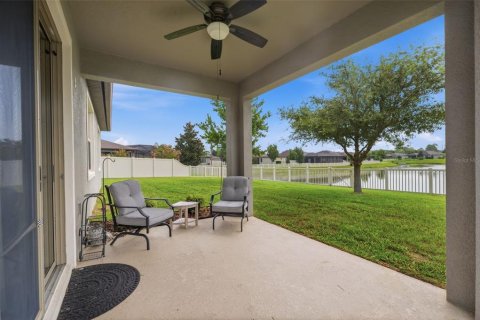 House in Spring Hill, Florida 3 bedrooms, 156.26 sq.m. № 2259547 - photo 12
