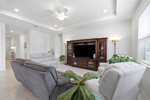 House in Spring Hill, Florida 3 bedrooms, 156.26 sq.m. № 2259547 - photo 27