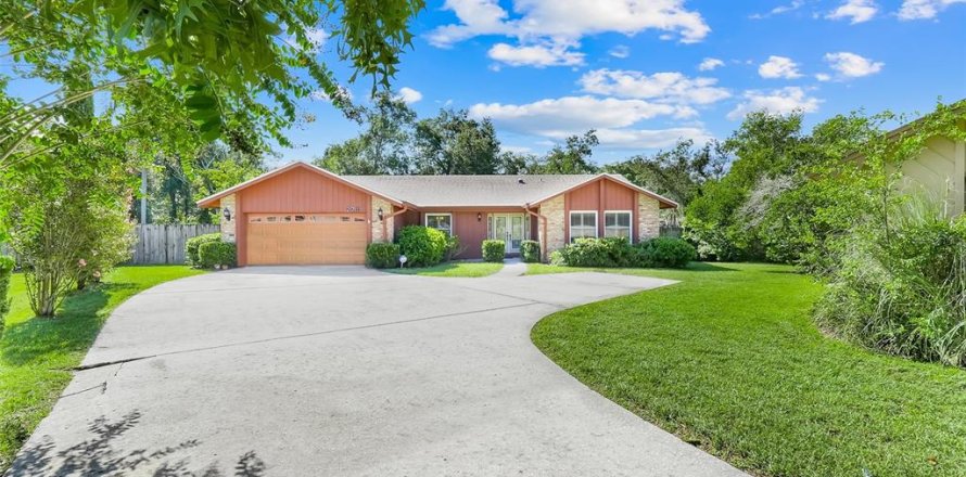 Casa en Longwood, Florida 4 dormitorios, 215.63 m2 № 1885943