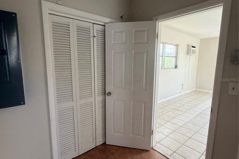 Appartement à louer à Dunedin, Floride: 39.02 m2 № 2091550 - photo 6
