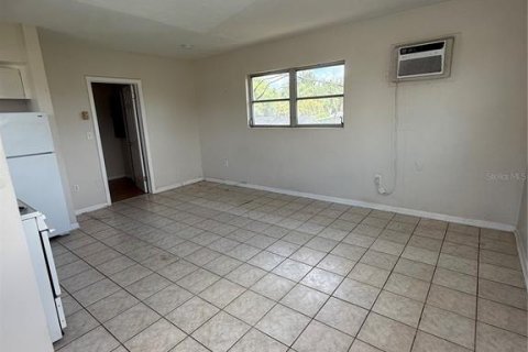 Appartement à louer à Dunedin, Floride: 39.02 m2 № 2091550 - photo 3