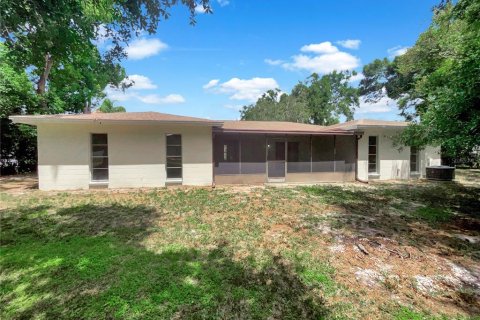 House in Lutz, Florida 4 bedrooms, 165.46 sq.m. № 1880972 - photo 8