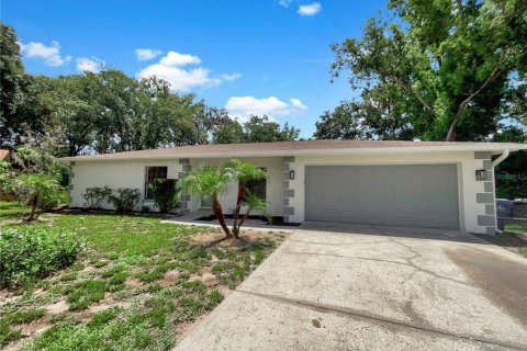 House in Lutz, Florida 4 bedrooms, 165.46 sq.m. № 1880972 - photo 13