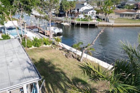 Villa ou maison à vendre à Port Richey, Floride: 2 chambres, 100.89 m2 № 2110749 - photo 18