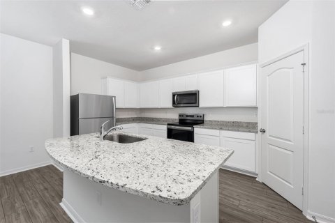 House in Astatula, Florida 4 bedrooms, 168.25 sq.m. № 1603034 - photo 5