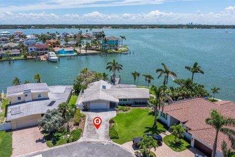 House in Treasure Island, Florida 3 bedrooms, 167.13 sq.m. № 1808757 - photo 29