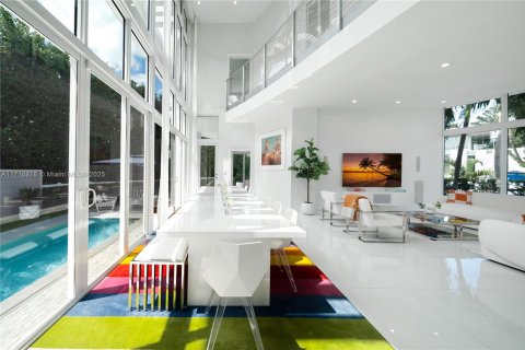 Casa en venta en Miami Beach, Florida, 5 dormitorios, 316.43 m2 № 1956728 - foto 10