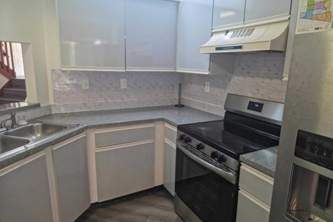 Adosado en venta en Plantation, Florida, 2 dormitorios, 110.46 m2 № 2242338 - foto 3