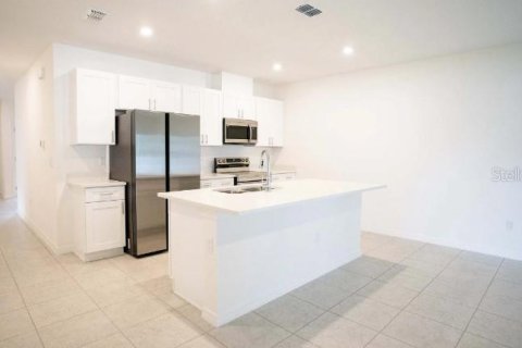 House in Gainesville, Florida 4 bedrooms, 161.37 sq.m. № 2212517 - photo 3