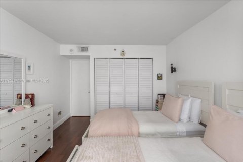 Купить кондоминиум в Майами, Флорида 2 спальни, 91.51м2, № 1981139 - фото 21