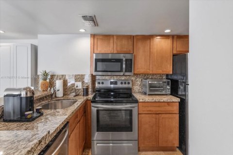 Купить кондоминиум в Майами, Флорида 2 спальни, 91.51м2, № 1981139 - фото 13