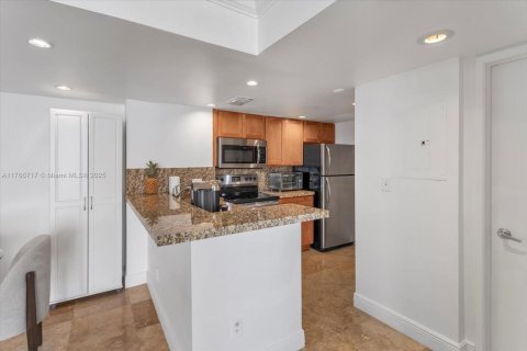 Купить кондоминиум в Майами, Флорида 2 спальни, 91.51м2, № 1981139 - фото 11