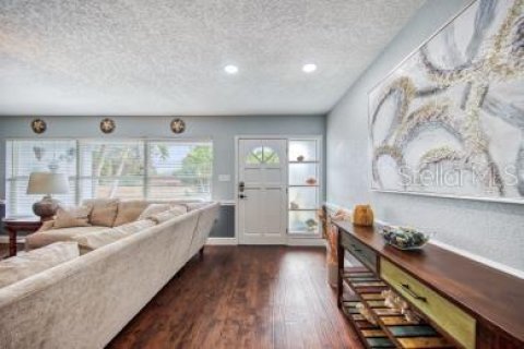 Casa en alquiler en Largo, Florida, 3 dormitorios, 177.44 m2 № 1823978 - foto 4