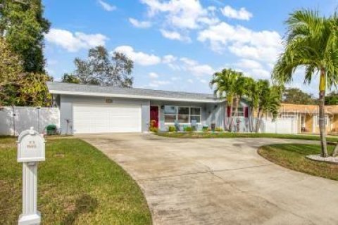 Casa en alquiler en Largo, Florida, 3 dormitorios, 177.44 m2 № 1823978 - foto 1