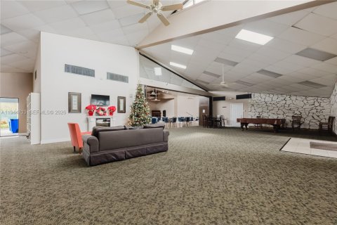 Condo in Tamarac, Florida, 2 bedrooms  № 2001499 - photo 23