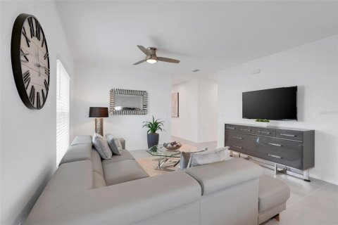 Villa ou maison à vendre à Davenport, Floride: 4 chambres, 183.2 m2 № 2415311 - photo 9