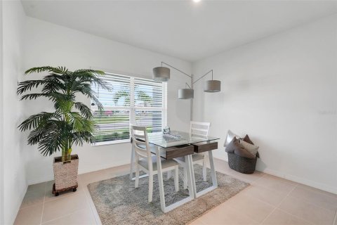 Villa ou maison à vendre à Davenport, Floride: 4 chambres, 183.2 m2 № 2415311 - photo 7