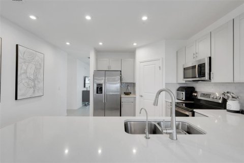Villa ou maison à vendre à Davenport, Floride: 4 chambres, 183.2 m2 № 2415311 - photo 20