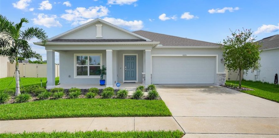 Villa ou maison à Davenport, Floride 4 chambres, 183.2 m2 № 2415311