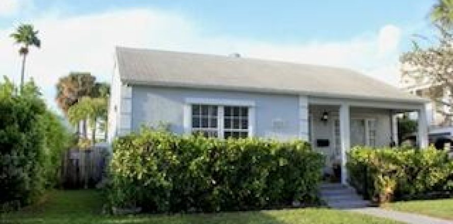 House in West Palm Beach, Florida 2 bedrooms, 77.02 sq.m. № 2146652