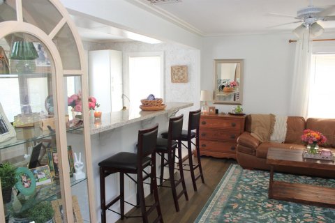 House in West Palm Beach, Florida 2 bedrooms, 77.02 sq.m. № 2146652 - photo 8
