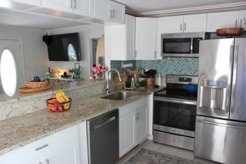 House in West Palm Beach, Florida 2 bedrooms, 77.02 sq.m. № 2146652 - photo 12