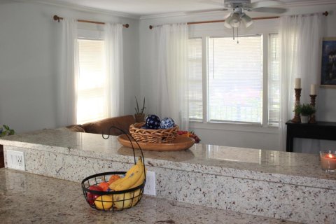 House in West Palm Beach, Florida 2 bedrooms, 77.02 sq.m. № 2146652 - photo 15