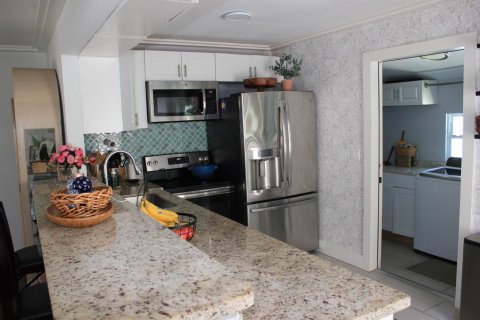 House in West Palm Beach, Florida 2 bedrooms, 77.02 sq.m. № 2146652 - photo 10