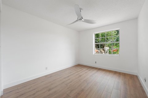 Villa ou maison à vendre à Riviera Beach, Floride: 4 chambres, 199.65 m2 № 2410745 - photo 5