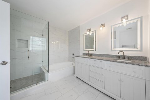 Villa ou maison à vendre à Riviera Beach, Floride: 4 chambres, 199.65 m2 № 2410745 - photo 3