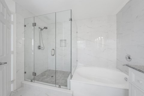 Villa ou maison à vendre à Riviera Beach, Floride: 4 chambres, 199.65 m2 № 2410745 - photo 4