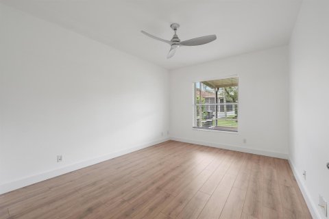 Villa ou maison à vendre à Riviera Beach, Floride: 4 chambres, 199.65 m2 № 2410745 - photo 8