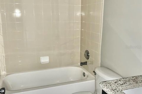 Casa en alquiler en Groveland, Florida, 3 dormitorios, 142.33 m2 № 1725015 - foto 9