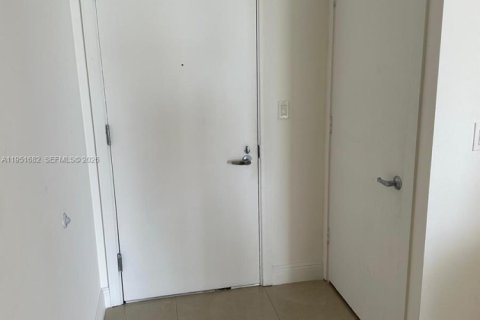Copropriété à louer à Miami, Floride: 1 chambre, 67.91 m2 № 2006317 - photo 7