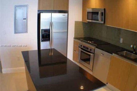 Copropriété à louer à Miami, Floride: 1 chambre, 67.91 m2 № 2006317 - photo 3