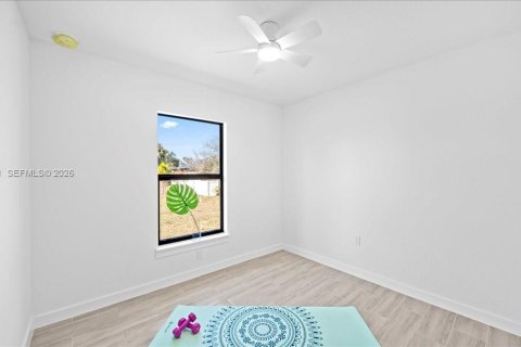 Купить виллу или дом в Лихай-Эйкерс, Флорида 3 спальни, 98.66м2, № 2030803 - фото 15