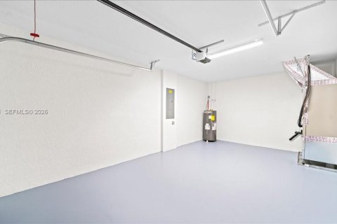 Купить виллу или дом в Лихай-Эйкерс, Флорида 3 спальни, 98.66м2, № 2030803 - фото 19