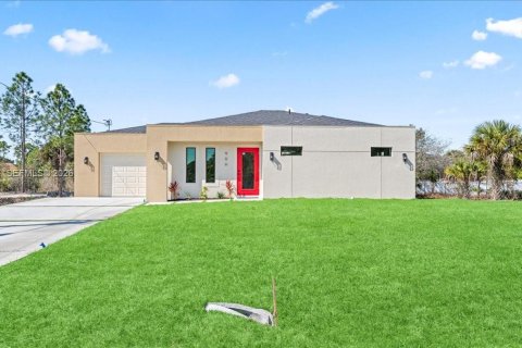 Купить виллу или дом в Лихай-Эйкерс, Флорида 3 спальни, 98.66м2, № 2030803 - фото 2