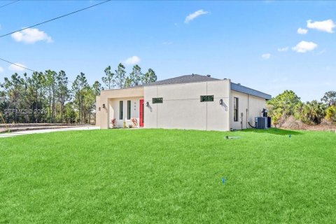 Купить виллу или дом в Лихай-Эйкерс, Флорида 3 спальни, 98.66м2, № 2030803 - фото 23