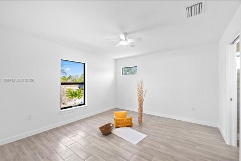 Купить виллу или дом в Лихай-Эйкерс, Флорида 3 спальни, 98.66м2, № 2030803 - фото 10