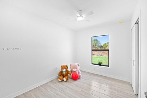 Купить виллу или дом в Лихай-Эйкерс, Флорида 3 спальни, 98.66м2, № 2030803 - фото 16