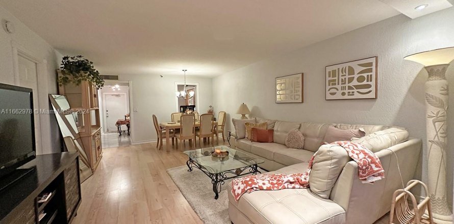 Condo in Deerfield Beach, Florida, 2 bedrooms  № 1693530