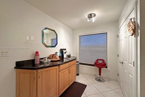 Condo in Deerfield Beach, Florida, 2 bedrooms  № 1693530 - photo 10